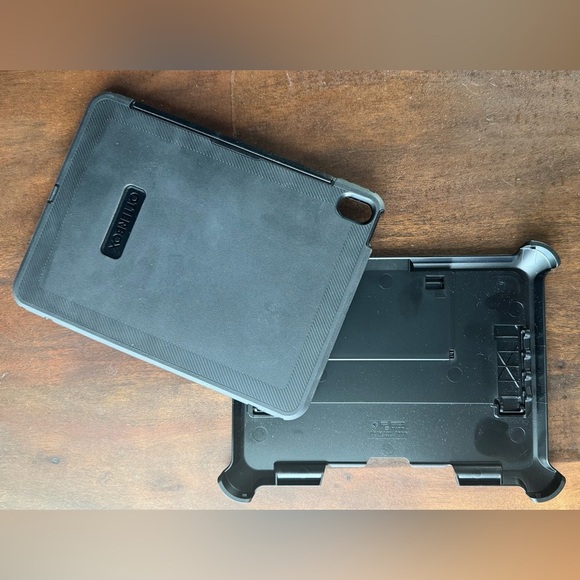 Used Modified OtterBox Defender Series Case for iPad Air 11-inch (M2) (2024) - Picture 3 of 9